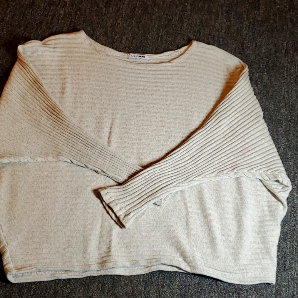 FashionNova Small Ribbed Beige Sweater
